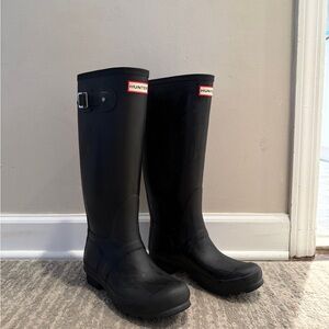 Hunter Classic Black Footwear
